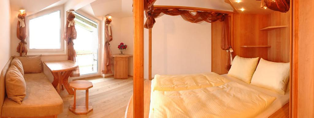 Bed & Breakfast Landhaus Strasser Soll Exterior photo