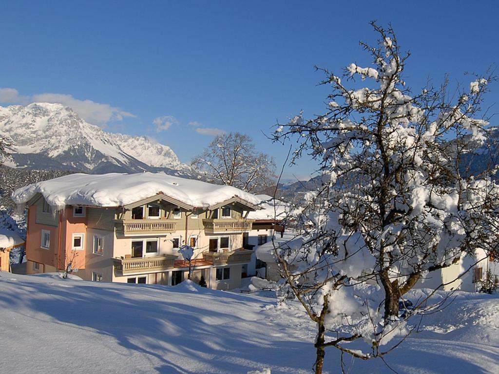 Bed & Breakfast Landhaus Strasser Soll Exterior photo
