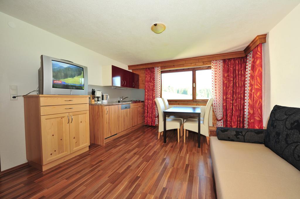 Bed & Breakfast Landhaus Strasser Soll Exterior photo