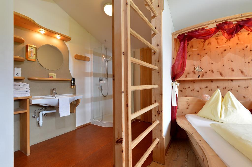 Bed & Breakfast Landhaus Strasser Soll Exterior photo